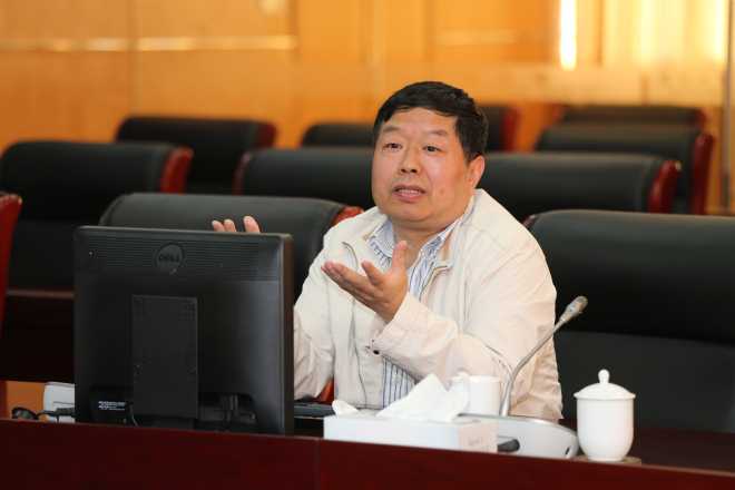 陈坚校长作专题报告