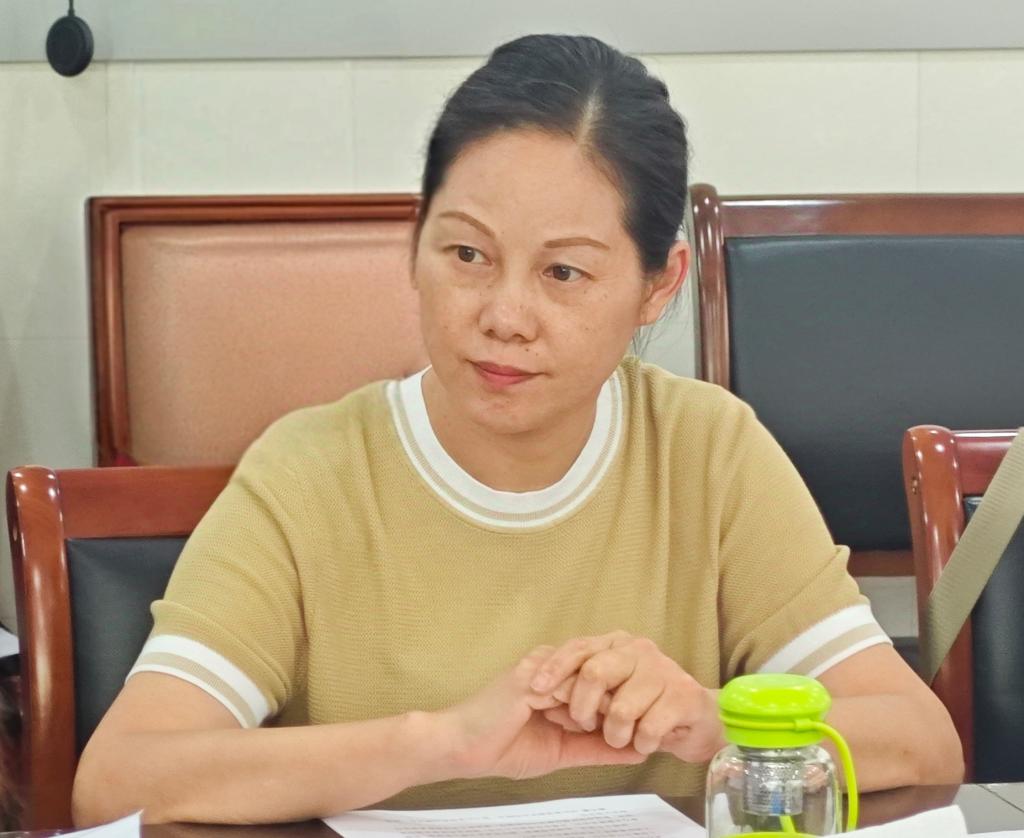 陈祎到会做专题报告.jpg